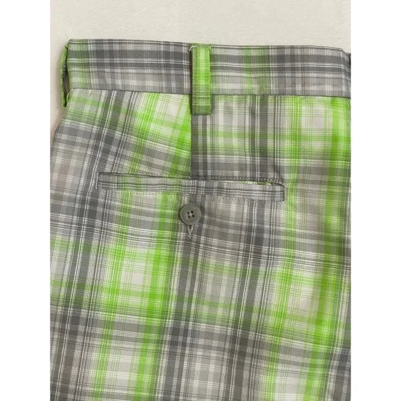 PGA Tour Men's Golf Shorts Size 34 Pro Series Green Gray Plaid - Picture 3 of 8